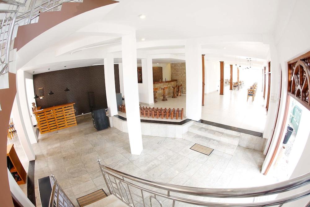 Zand Negombo Ettukala Bagian luar foto