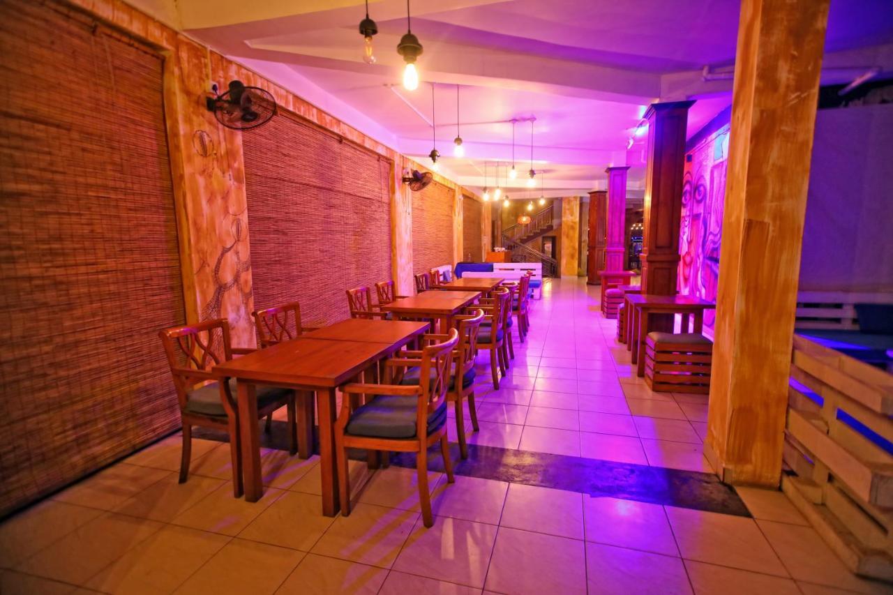 Zand Negombo Ettukala Bagian luar foto
