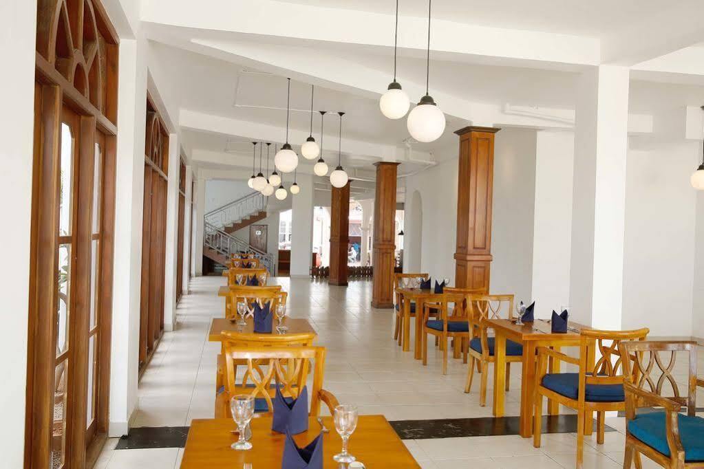 Zand Negombo Ettukala Bagian luar foto